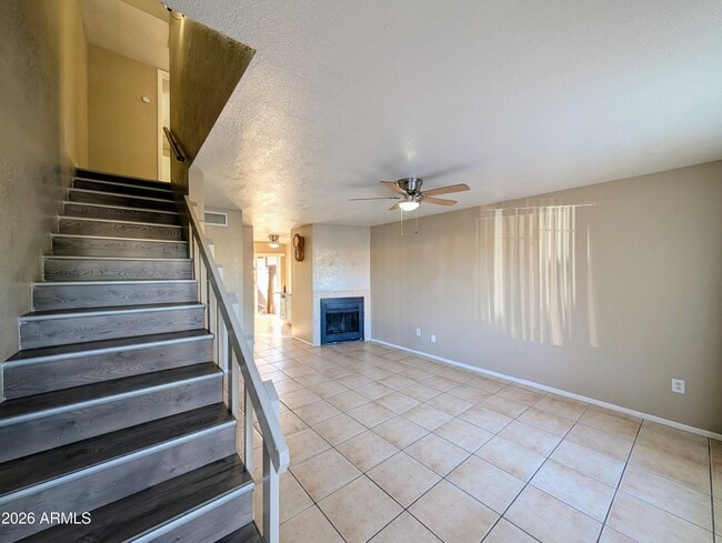 Building Photo - 9228 N 7th Ave