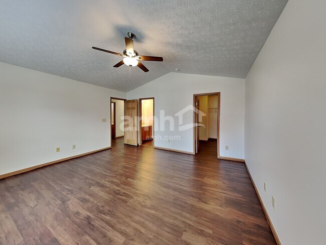 Building Photo - 3852 Winding Twig Dr