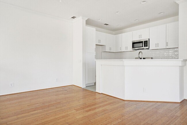 Building Photo - Newport Coast gated community, available now