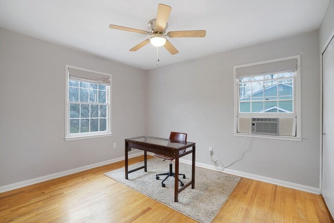 Building Photo - 8722 Falkstone Ln