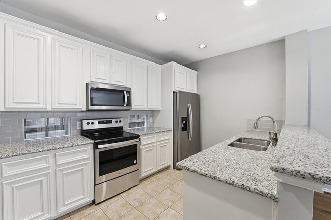 Building Photo - 1507 Sutton St