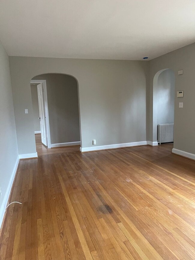 Building Photo - COZY CAPE COD CLOSE TO METRO AND 495
