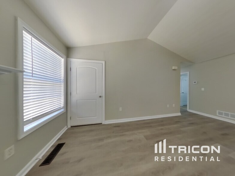 Building Photo - 121 Millwheel Dr