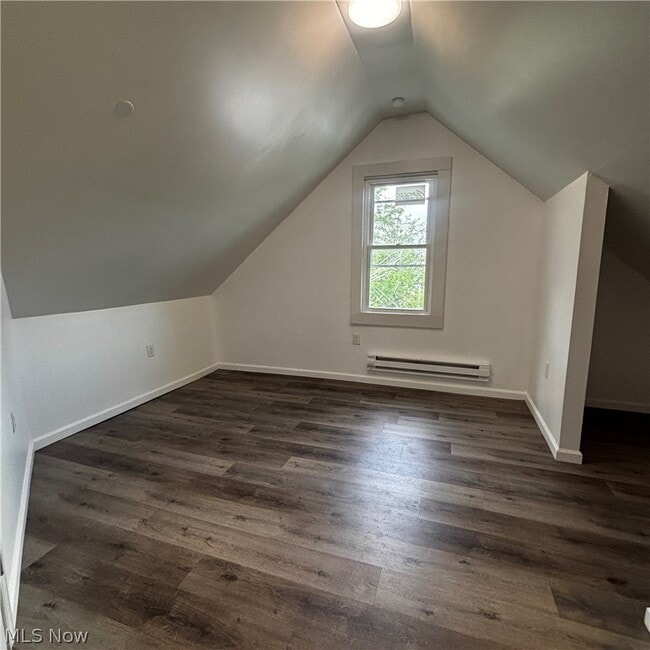 Building Photo - 3736 E 153rd St