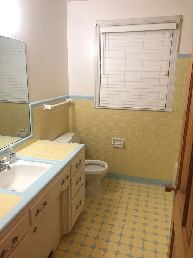 Building Photo - 3 Bedroom, 2 Bath, All Brick Home, Mt. Juliet Schools