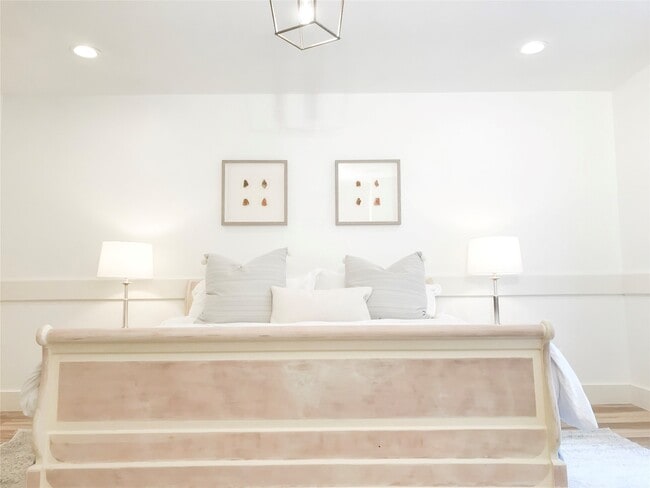 Building Photo - 5 Sandlily Ct