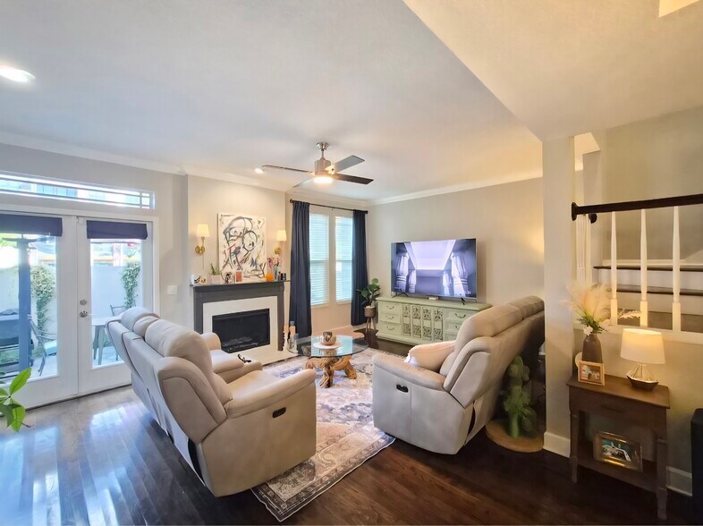 Building Photo - 2311 W Morrison Ave