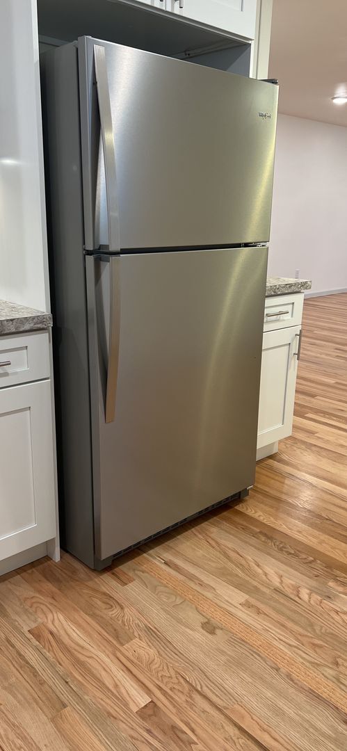 Building Photo - 3 Bedroom 3 Bath House Rental with Basemen...