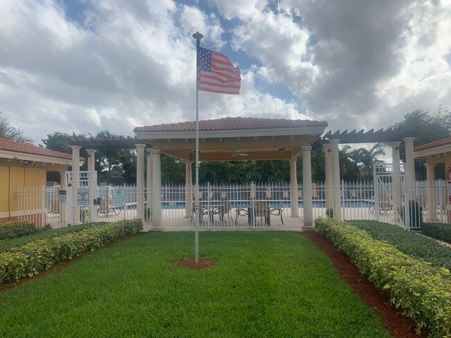 Building Photo - 3532 NW 29th Ct