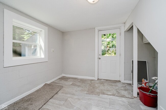 Building Photo - 324 N Tennessee St