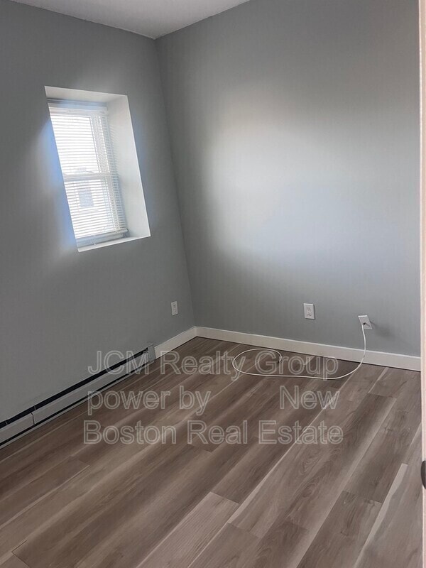 Building Photo - 56 Johnson St