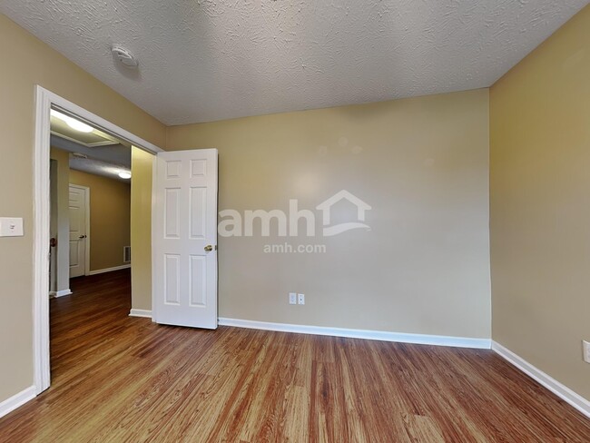 Building Photo - 2145 Blanton Dr