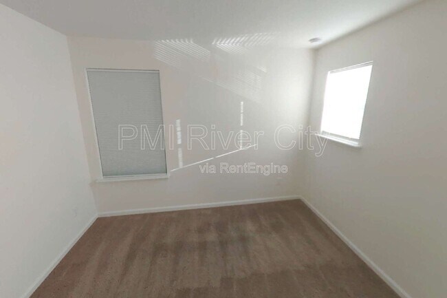 Building Photo - 227 Boulder Ln