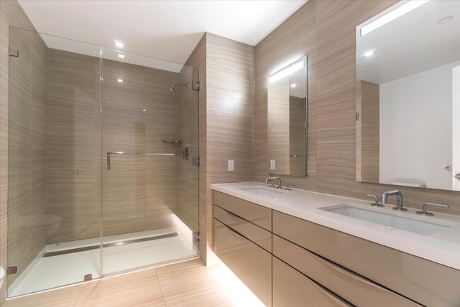 Building Photo - 1450 Franklin St