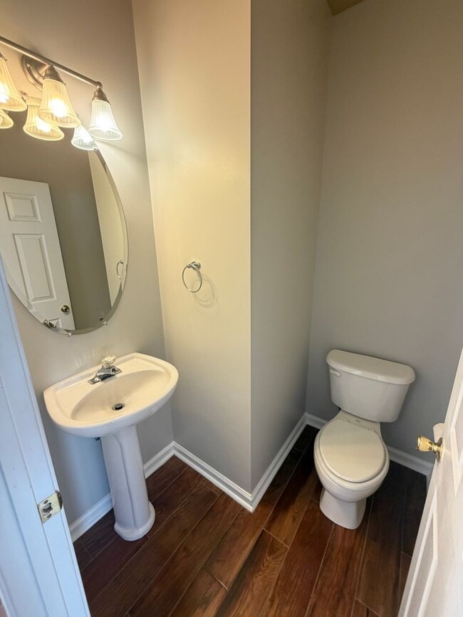 Building Photo - Charming 3BR Townhome in Sought-After Harrisburg Town Center