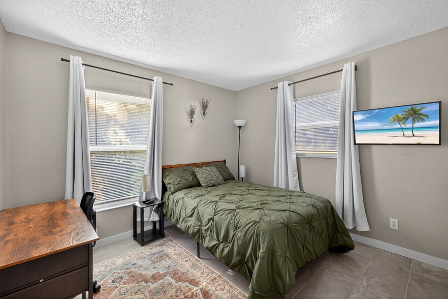 Building Photo - 1941 Brown Rd