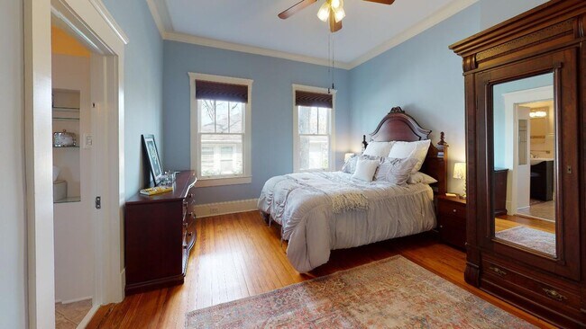 Building Photo - Fully furnished Dilworth Bungalow Home