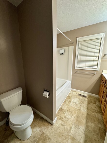 Building Photo - 3054 Cherrywood Dr