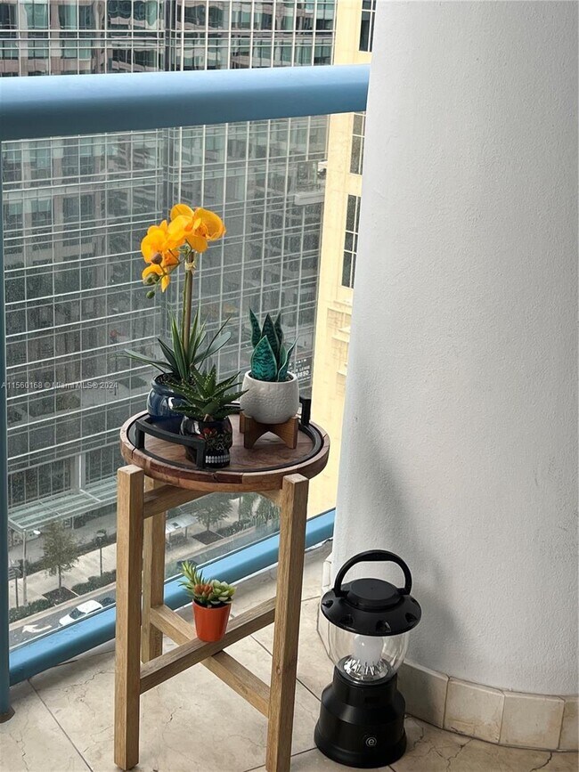 Building Photo - 333 Las Olas Way