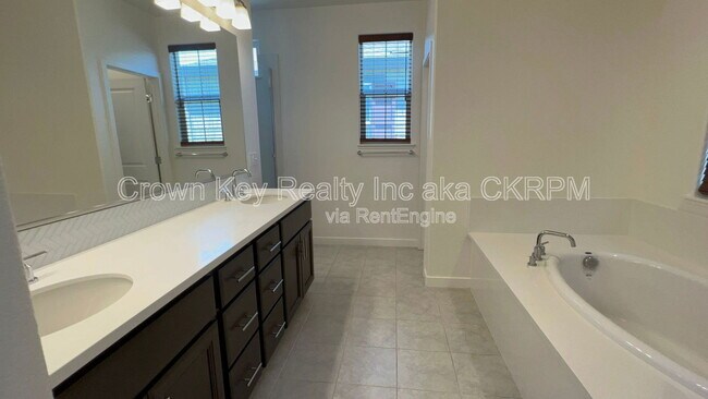 Building Photo - 155 E Ramsey Dr