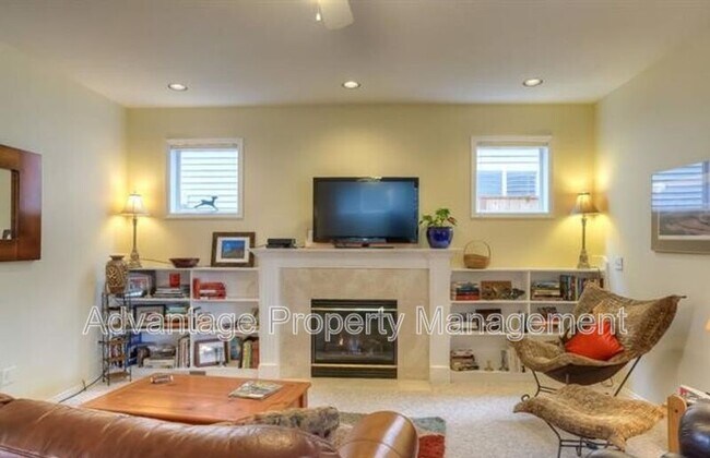 Building Photo - 6244 SW Arbor Grove Dr