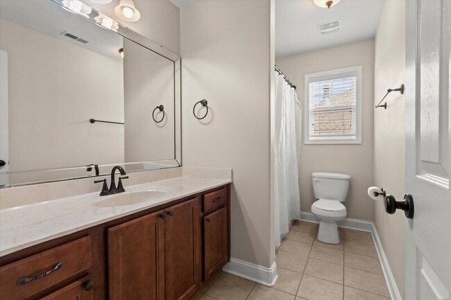 Building Photo - 288 Big Oak Ln