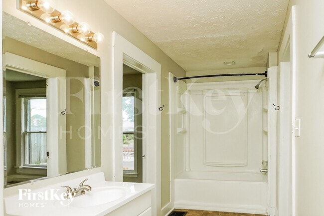 Building Photo - 109 Franklin St