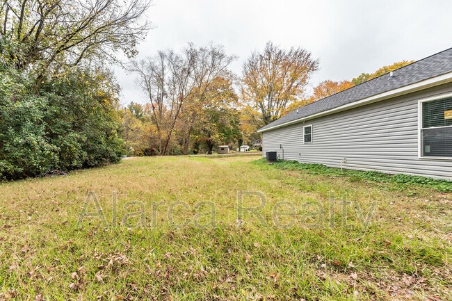 Building Photo - 7461 Elwood Dr