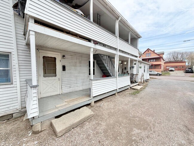 Building Photo - 233-235 North Willard Street