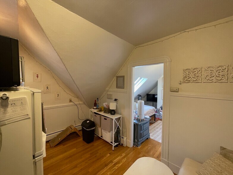 Building Photo - 205 Highland Ave