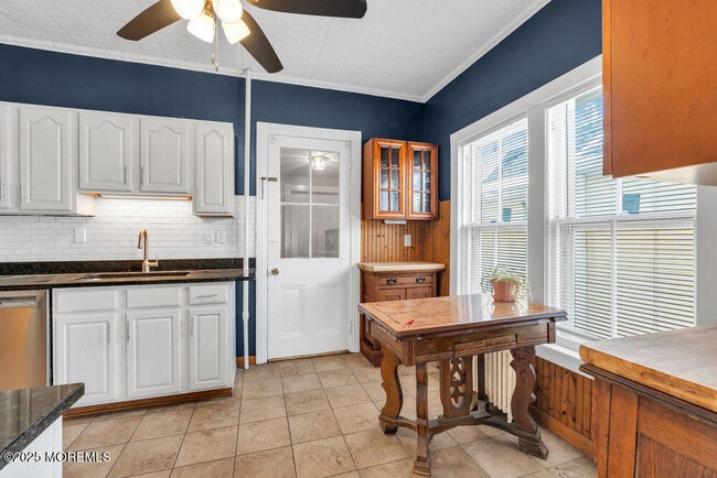 Building Photo - 31 Embury Ave