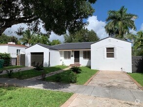 Building Photo - 3 bedroom in Miami FL 33138