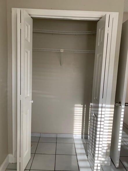 Building Photo - 4565 SW 143rd Ave