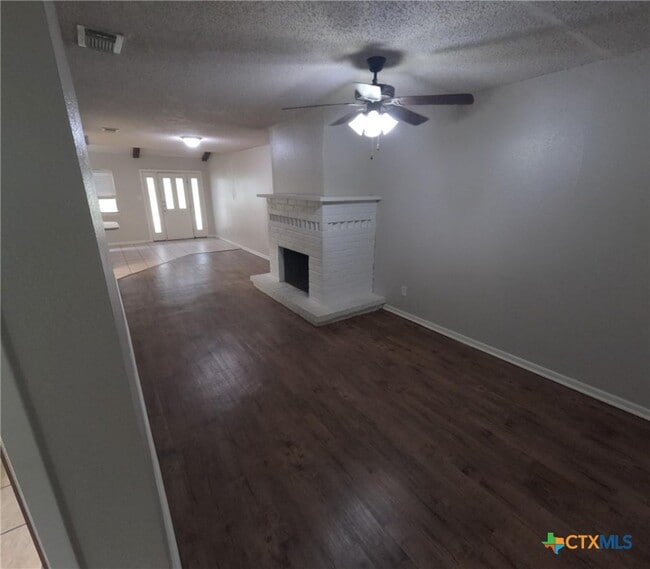 Building Photo - 207 Palmwood Dr