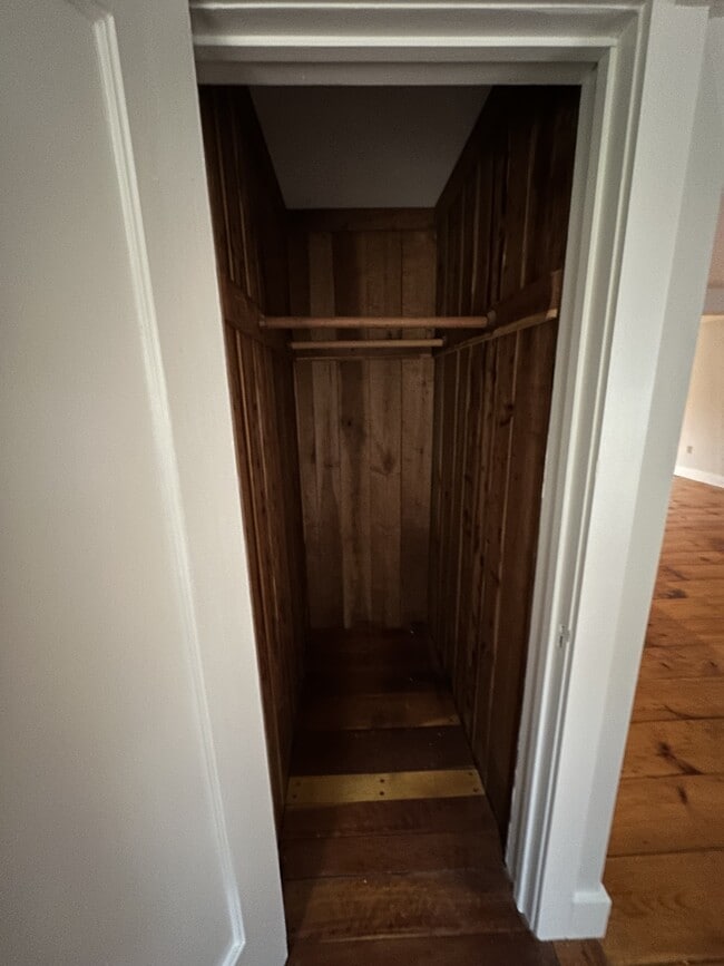 Building Photo - 618 Shearer Hill Rd