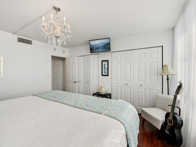 Building Photo - 600 Three Islands Boulevard