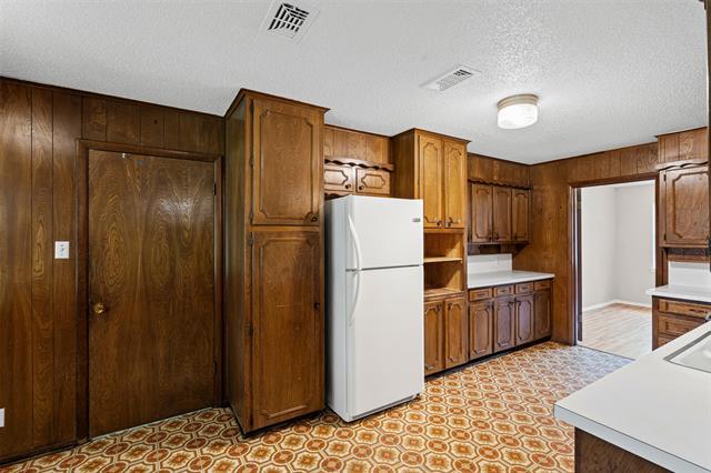 Building Photo - 1237 Wedgewood Dr