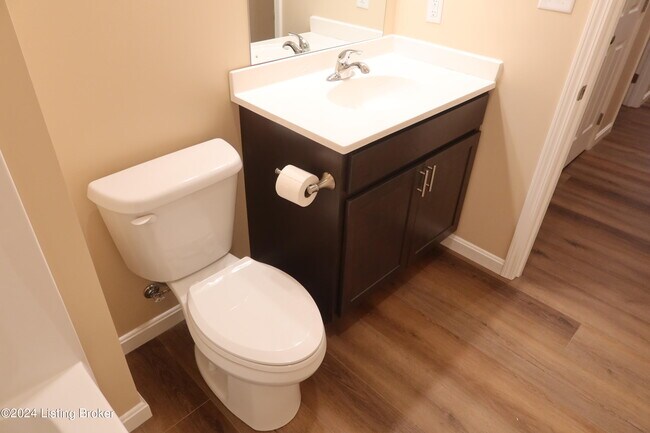 Building Photo - 112 Peonia Rd