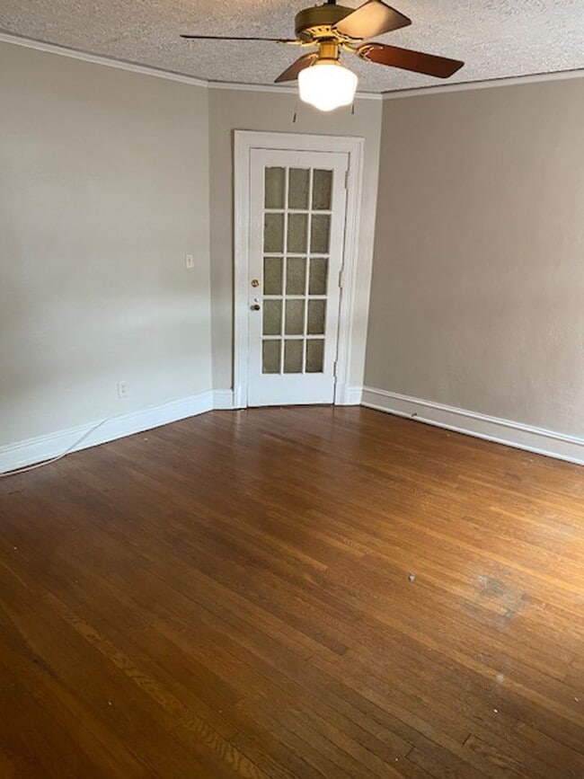 Building Photo - Sophisticated Living in The Fan: 2 Bedroom...