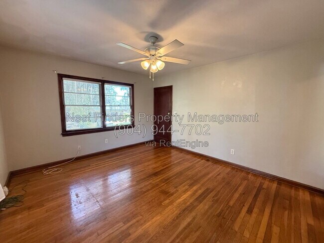 Building Photo - 3553 Oak St