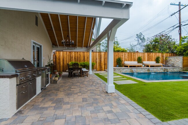 Building Photo - Charming 3 Bedroom 2 Bathroom Wilshire Vista Home with Bonus Room, Resort-Style Backyard and Heat...