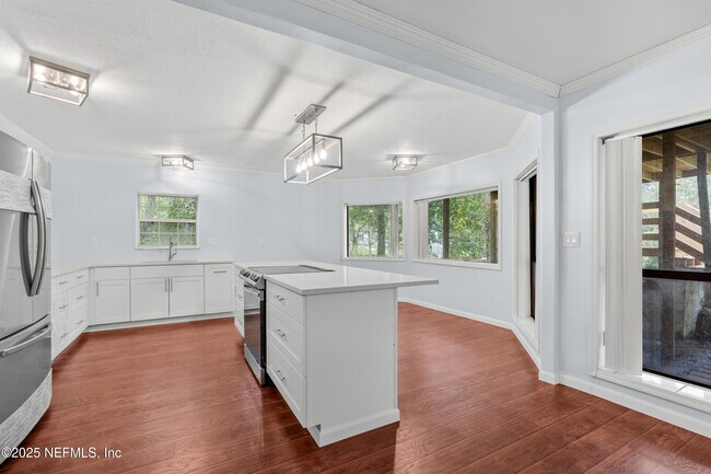 Building Photo - 764 Hazelwood Ct