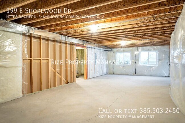 Building Photo - 199 E Shorewood Dr