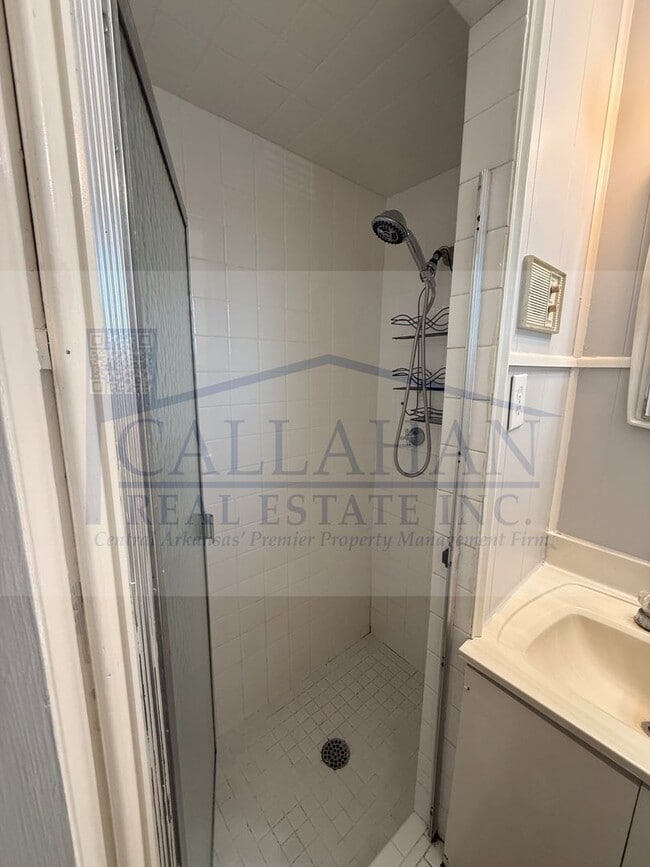 Building Photo - Lakewood 3 bedroom Home