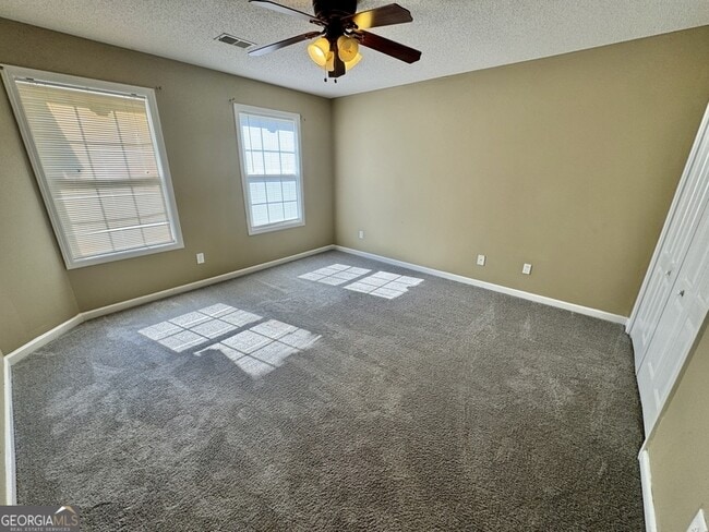 Building Photo - 431 Whitewater Tr