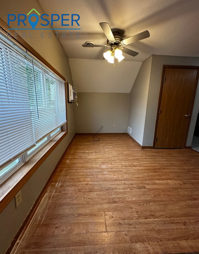 Building Photo - NI709X