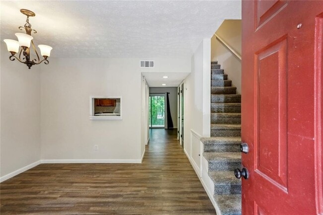 Building Photo - 3135 Reeves St