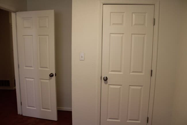 Building Photo - 10801 Donna Marie Dr