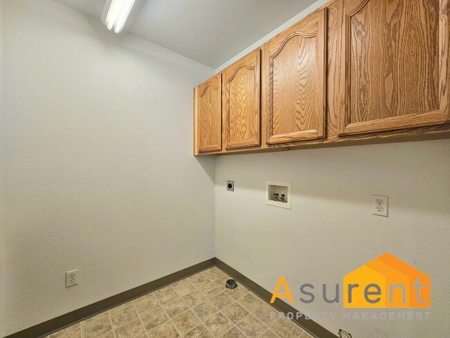 Building Photo - M-072 Clearsprings