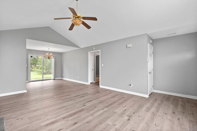 Building Photo - Adorable Home in Horse Creek Farms!